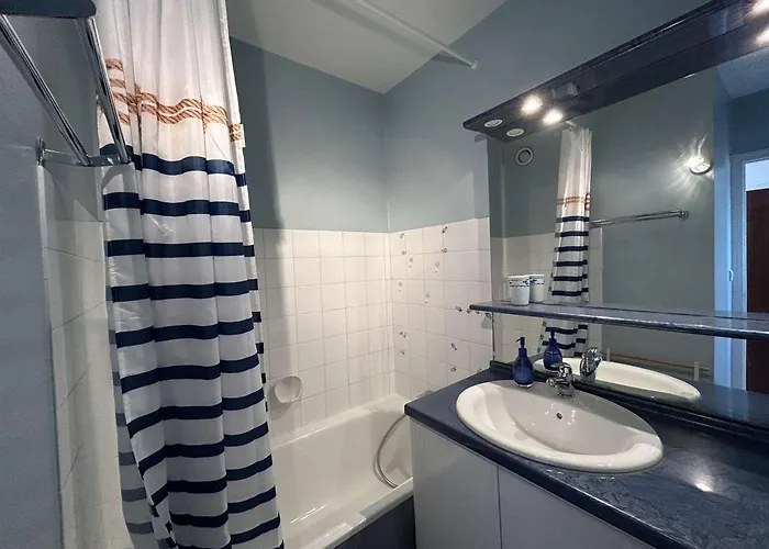 Διαμέρισμα Renove 3 Pieces, Parking, Acces Direct Ocean - Fr-1-224c-89 *